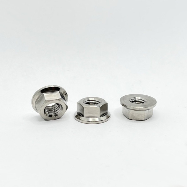 Titanová matice M8 | Grade 5 | DIN 6923 | přírubová (s límcem) (1)