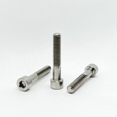 Titanový šroub M6x35 mm | Grade 5 | DIN 912 | inbus s válcovou hlavou